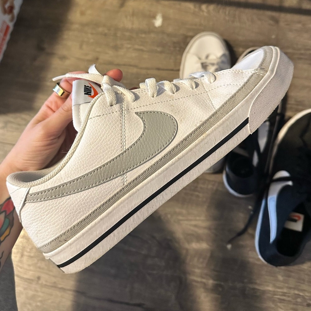 Men’s Nike Court Legacy